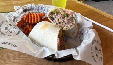 healthy food is tasty. They opened a restaurant to prove it