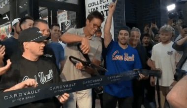 Tom Brady opens CardVault store in Chicaog’s Wrigleyville – NBC Chicago