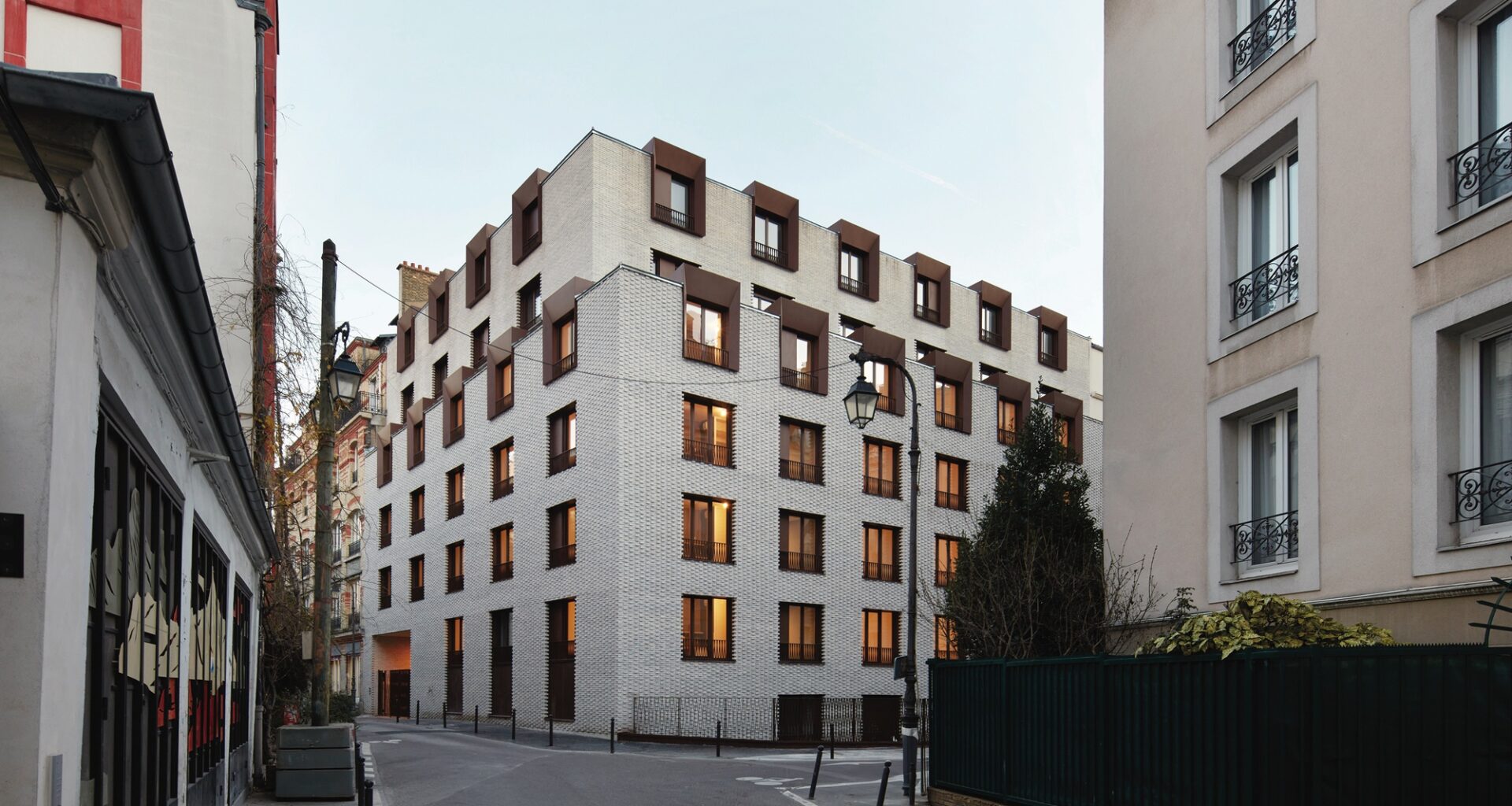Un Toit - Parisian Residence / Atelier du Pont