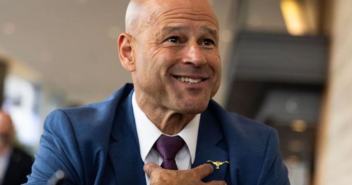 Eddie García vows to strengthen public trust, crack down on crime as Fort Worth police chief