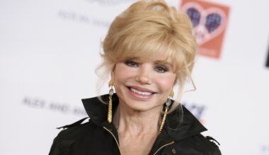 Loni Anderson, star of hit TV series 'WKRP in Cincinnati,' dies at 79 : NPR