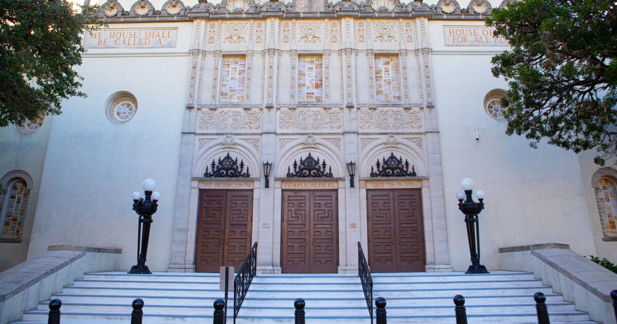 Bexar County marks anniversary of San Antonio's Temple Beth-el; condemns antisemitism