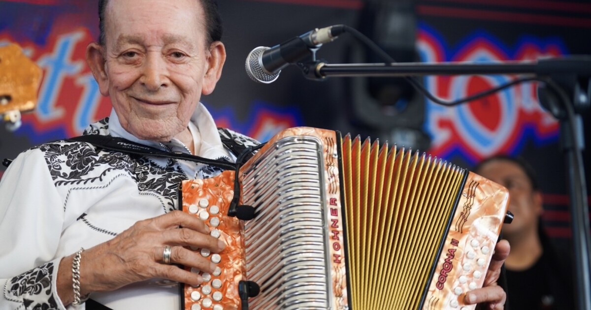 Fronteras: ‘It comes from the soul’ — Remembering the life, legacy of conjunto pioneer Flaco Jiménez