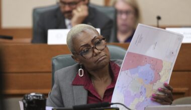 Texas Democrats block GOP redistricting plan by fleeing the state : NPR