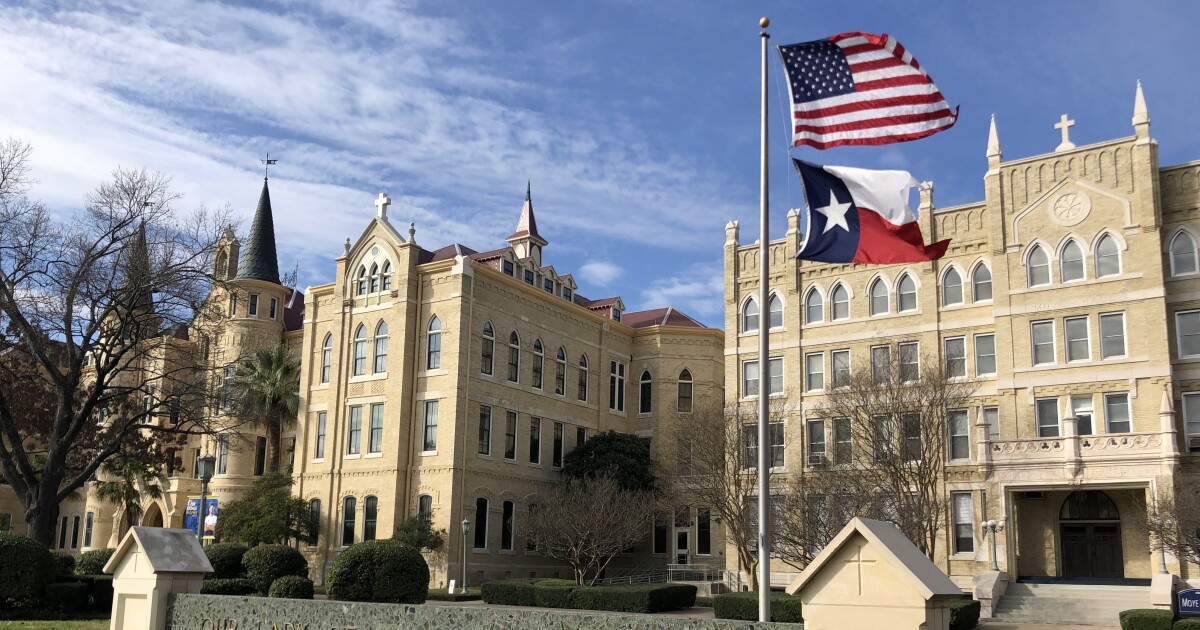 Our Lady of the Lake students say OLLU gave them no viable options to complete their degree