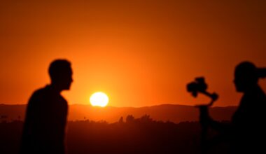 As heat-related deaths rise, LA County will soon require landlords keep apartments cool