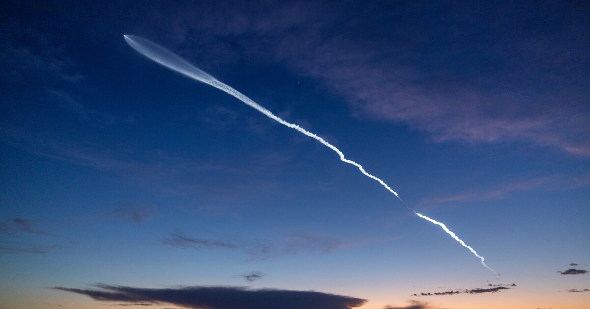 Listen for a sonic boom and watch for a jellyfish-like plume tonight after SpaceX launch - LAist