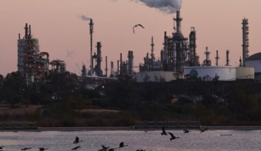 There’s a ‘lake’ of oil under LA’s soon-to-close refinery. Who’s going to clean it up?
