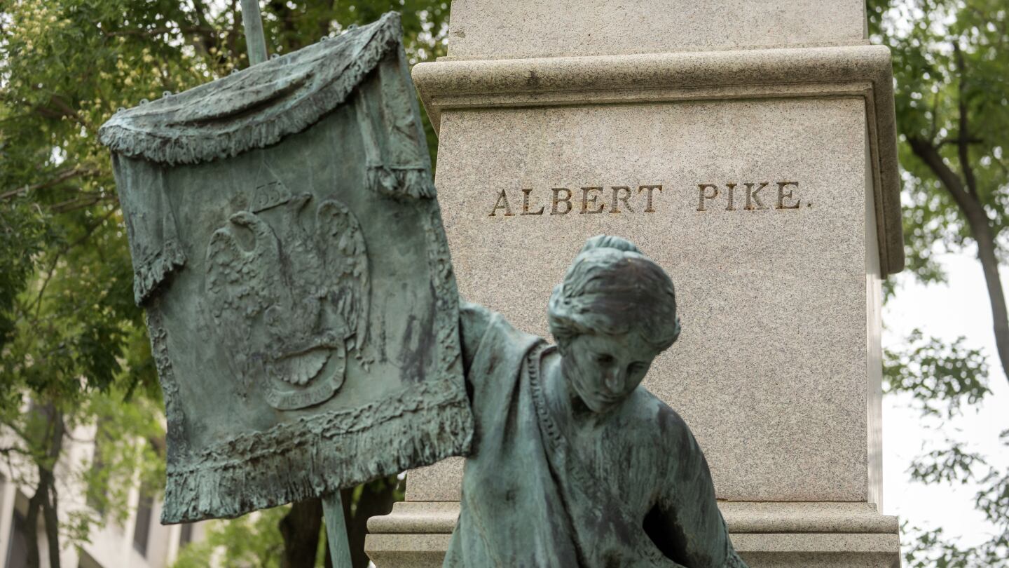 Confederate statues in DC area to be restored and replaced