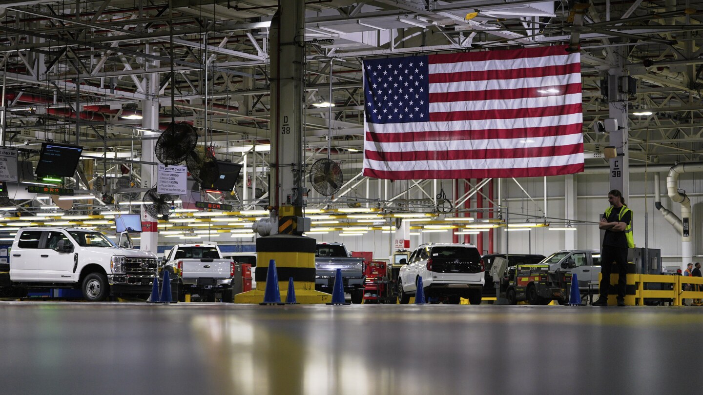 Whitmer to Trump: Change course on tariffs to help Michigan's auto jobs