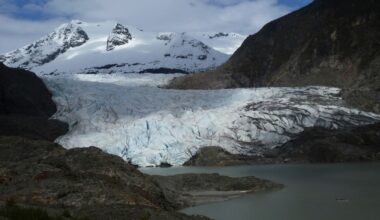Juneau residents urged to evacuate as Alaska’s Mendenhall Glacier releases floodwater