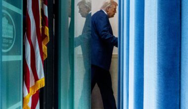 US budget deficit climbs despite record income from Trump's tariffs