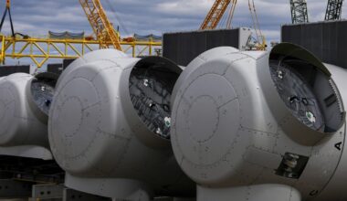 Democrats urge Trump to restart offshore wind farm near Rhode Island