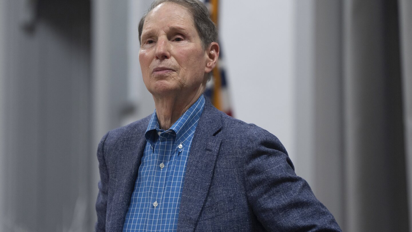 Senator: Trump administration plans to remove 700 Guatemalan children
