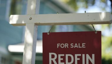 Average rate on a 30-year mortgage drops to lowest level since October