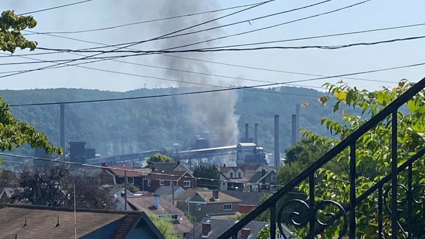 Explosion at US Steel plant in Pennsylvania leaves people trapped