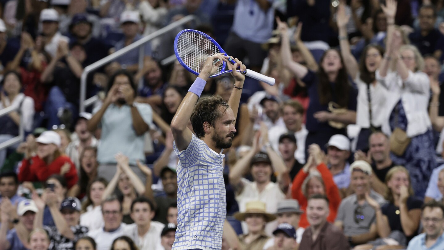 US Open players adjust to the crowds, commutes and chaos