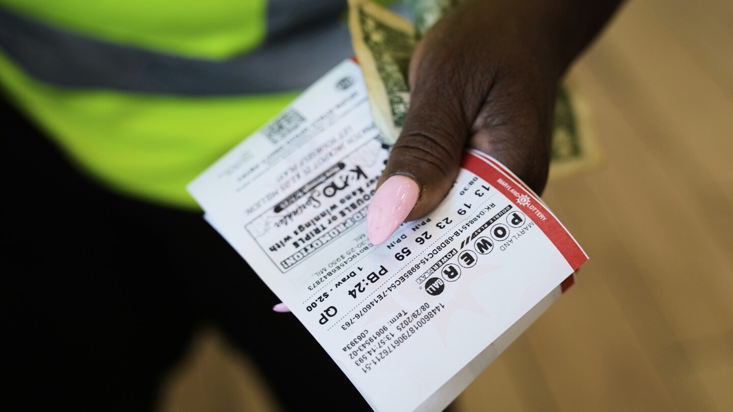 Saturday's Powerball drawing worth $1 billion