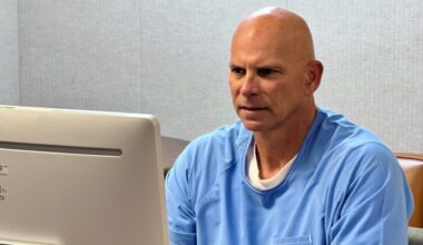Lyle Menendez should remain in prison for 1989 murders, parole board says