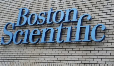 FDA flags problems with two Boston Scientific heart devices