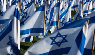 Beverly Hills superintendent overrules plan to display Israeli flag