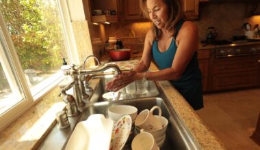 L.A. tells Porter Ranch, Granada Hills residents: Turn off that tap!