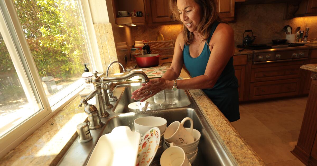 L.A. tells Porter Ranch, Granada Hills residents: Turn off that tap!