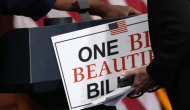 Contributor: Washington passes a bill and L.A. students lose mental health help they need