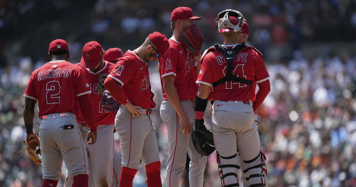 Jack Kochanowicz struggles early in Angels' loss to the Tigers
