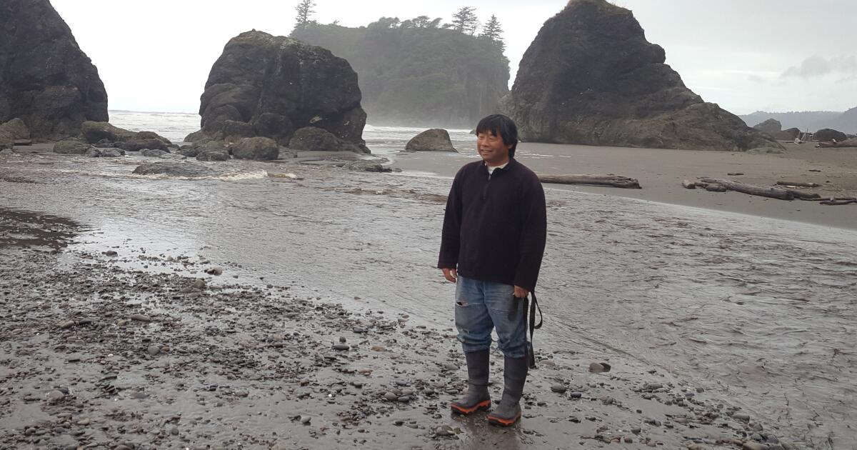 A mysterious 'ghost ship' lurks off California coast. What happened to missing captain?