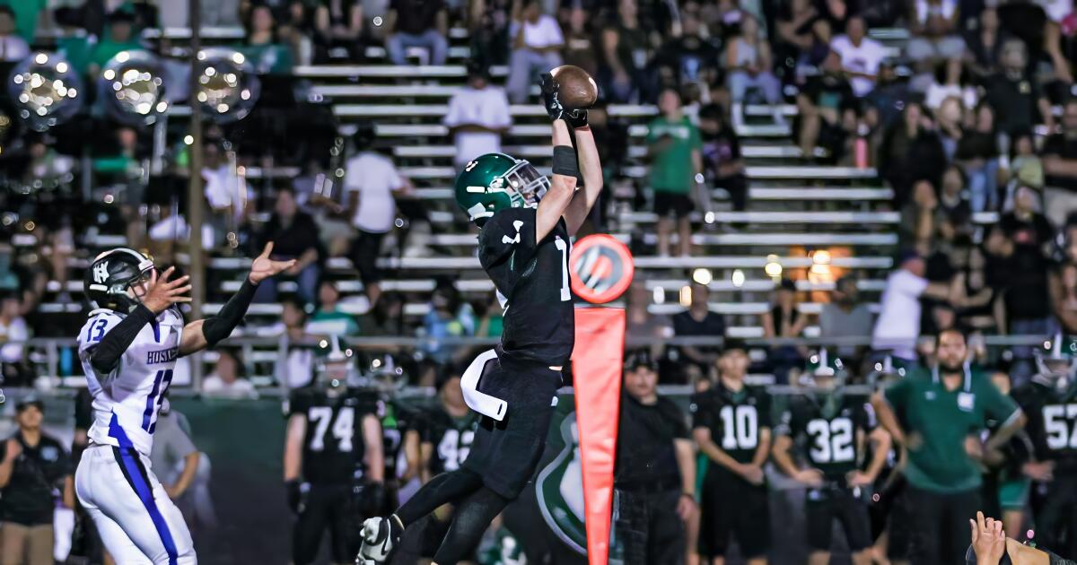 Granada Hills' double-wing formation works to perfection in win