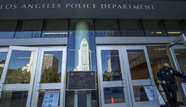 Ex-LAPD officer arrested for kidnapping; link to robberies suspected