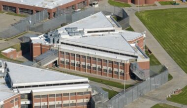 Mom visited her kid at juvenile hall and brought fentanyl along, authorities say