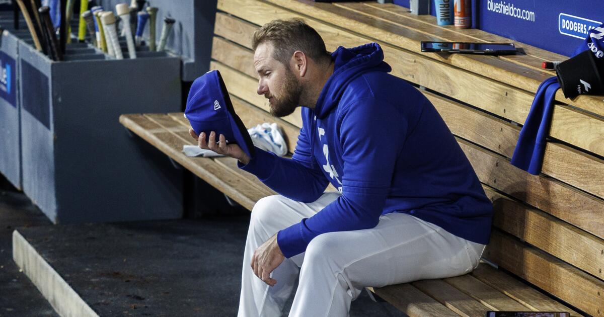 Dodgers' Max Muncy to miss several weeks because of oblique strain