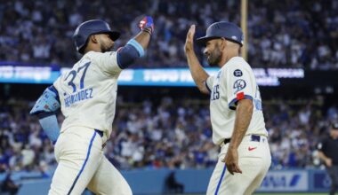 Dodgers capitalize on Padres' mistakes to take sole possession of first