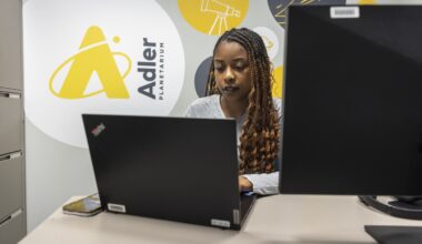Job-hunting tips for teens — from other teens and hiring experts
