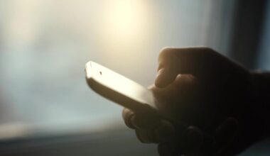 New cell phone policy goes into effect Monday at San Diego schools