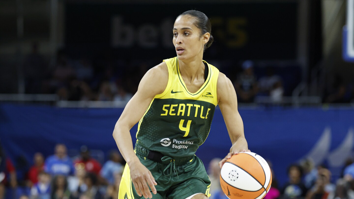 Storm squanders big lead, holds on to beat streaking Dream 80-78 and end 6-game skid