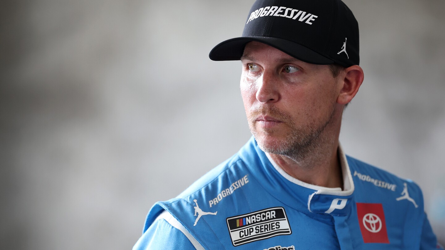 Denny Hamlin claims Southern 500 pole as playoff drivers take top 12 starting spots