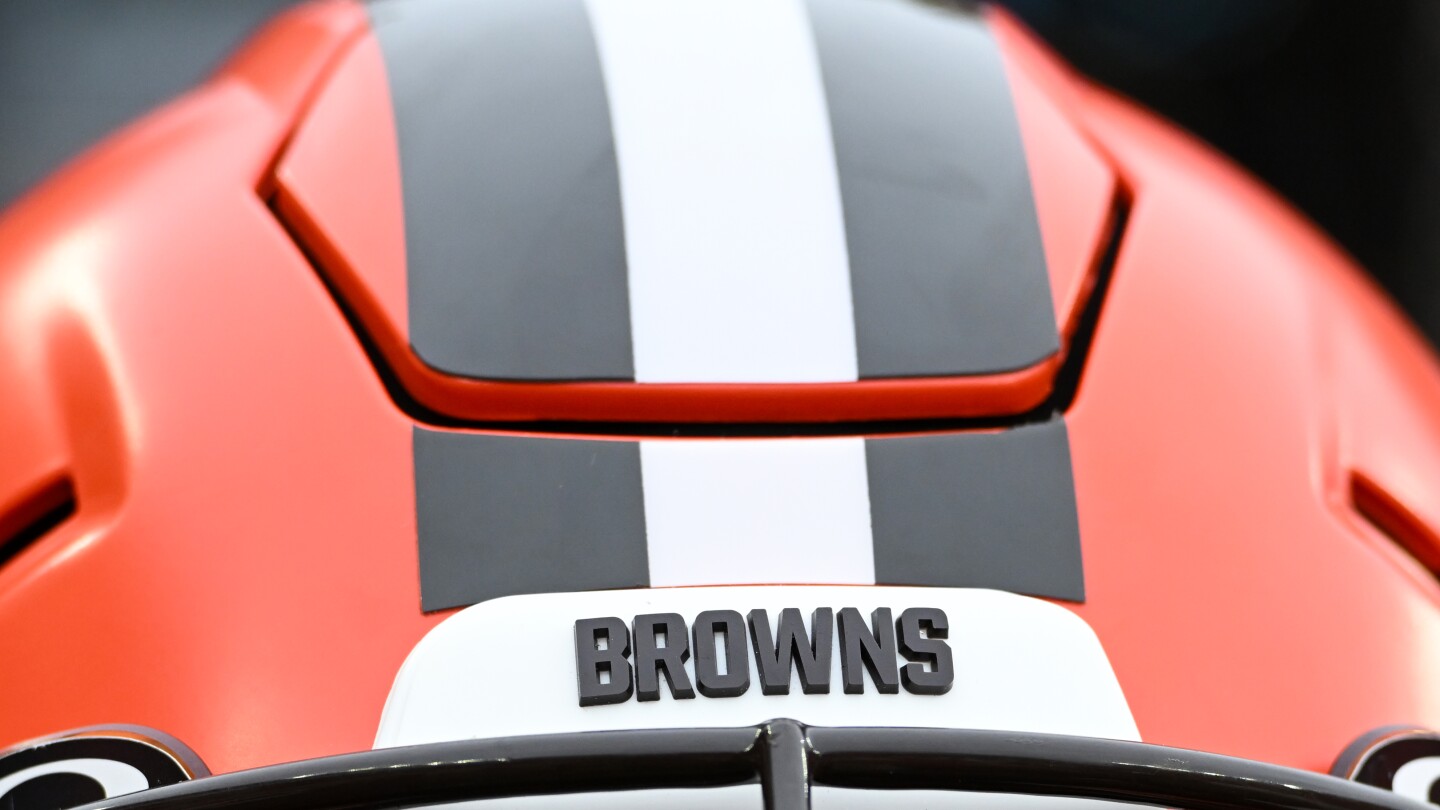 Ohio agency denies permit for Browns stadium, citing air-traffic concerns