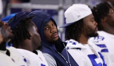 Micah Parsons sends a message on sideline of Cowboys' preseason game