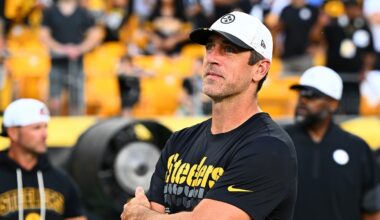 Aaron Rodgers among at least four Steelers who won't play Thursday