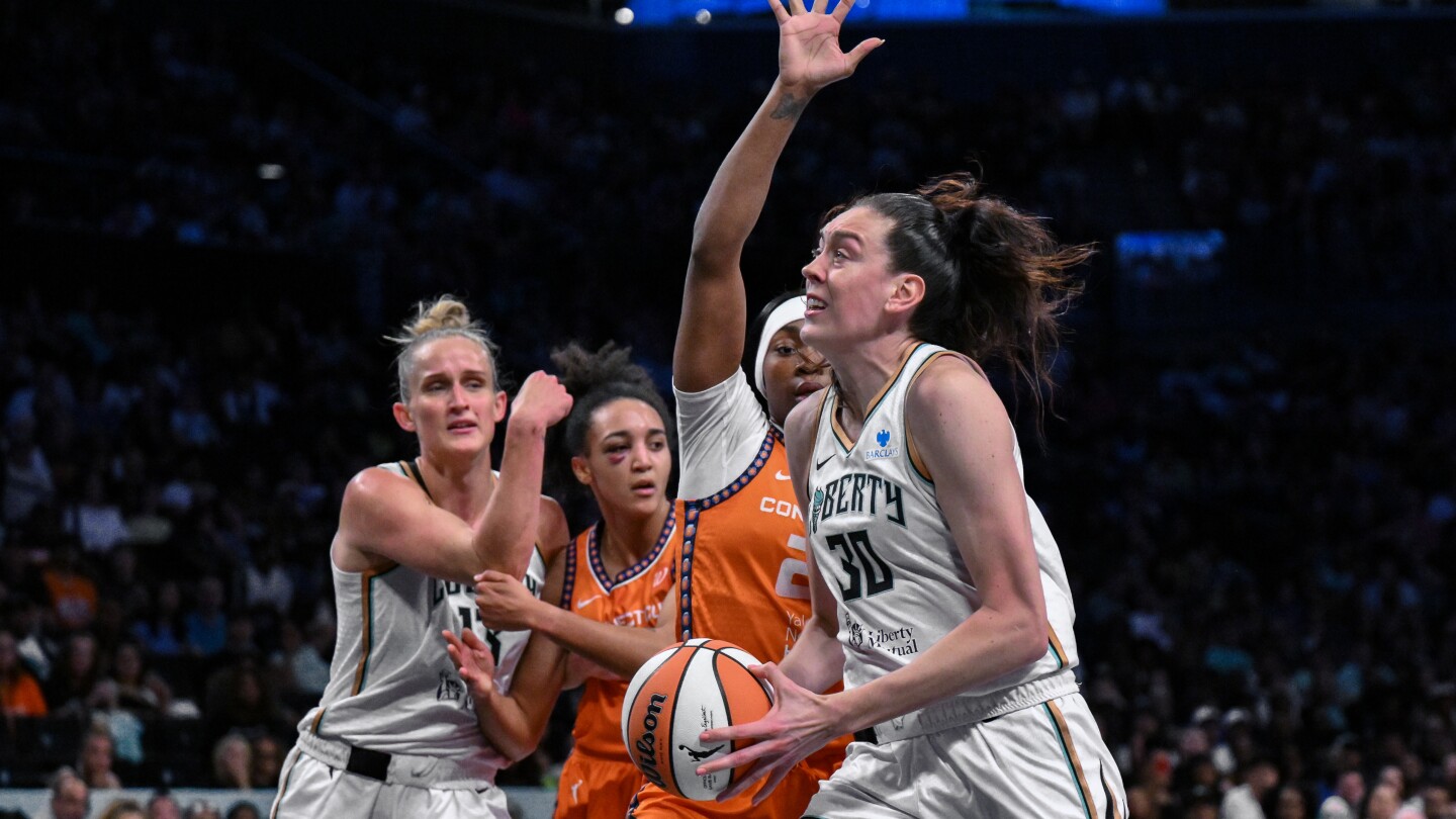 Breanna Stewart has 19 points in return from injury to lift New York to 81-79 win over Connecticut