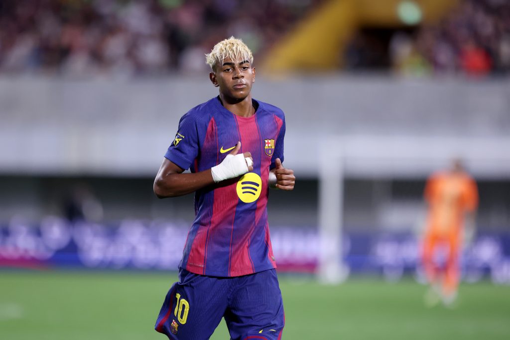 KOBE, JAPAN - JULY 27: FC Barcelona's Lamine Yamal looks on during the preseason friendly between Vissel Kobe and FC Barcelona at Noevir Stadium Kobe on July 27, 2025 in Kobe, Hyogo, Japan. (Photo by Paul Miller/Getty Images)