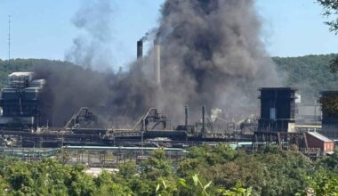 1 person dead, others trapped after explosion at Pa. steel plant – NBC Los Angeles