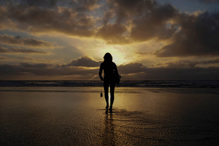 Scientists find 2 key genetic shifts behind human walking