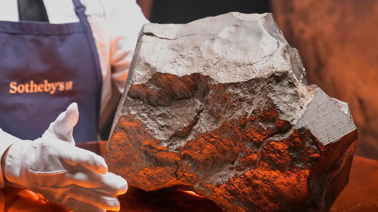 Niger investigating $5 million sale of largest Mars rock