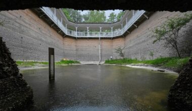 Florida's once-pristine springs threatened by pollution, development
