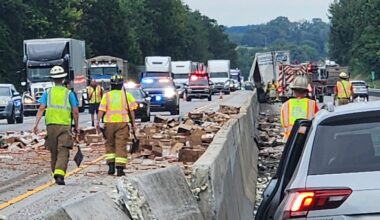 Hot dog spill shuts down highway in Pennsylvania commuters' wurst nightmare