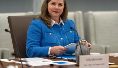 Top Fed official says weak jobs data backs the case for 3 rate cuts